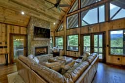 Hunter's Treehouse - Image 5