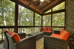 Smokey's Place - Image 2