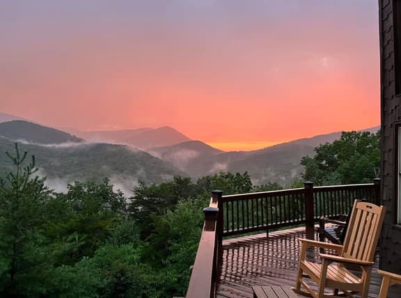 Misty Mtn Hideaway - Image 1